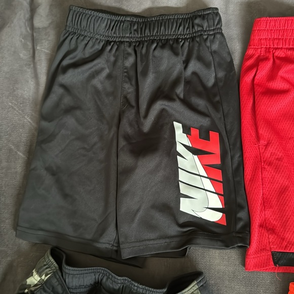 Boys athletic shorts YS youth small bundle.  2-Nike and 2-Under Armour - Picture 8 of 9